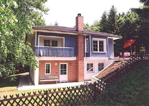 Am Hexenstieg (Rolf Lucke) 3.9km von Siebengründerweg entfernt