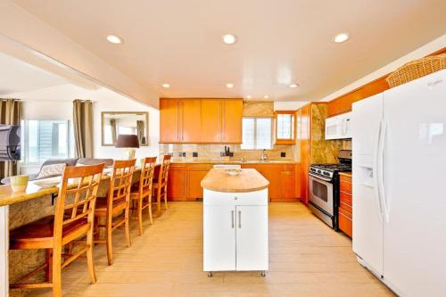 NB-4001B - Newport Beach Front View II - image 6