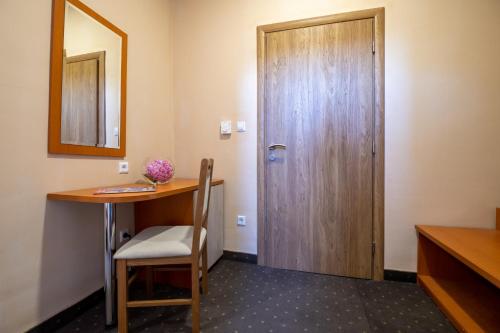 Hotel Luna - image 8