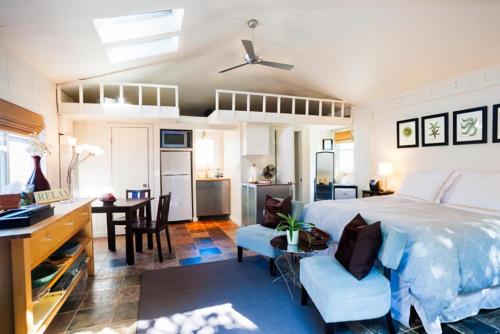 #615 - Secluded Windansea Beach Rental Cottage - image 5