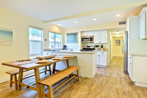 NB-126A - Stunning Home Steps To Beach - image 6