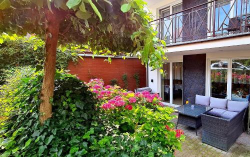 花園, Willa Adonis in 斯威諾吉茨