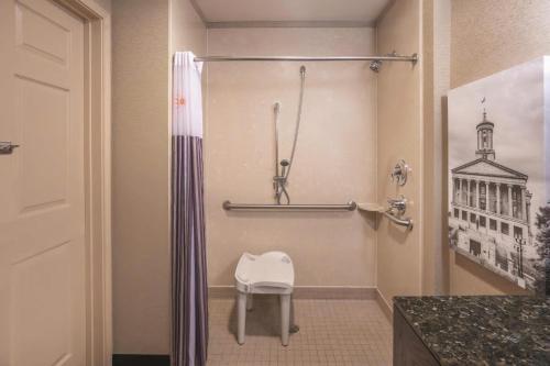 La Quinta Inn & Suites by Wyndham Smyrna Tennessee - Nashville