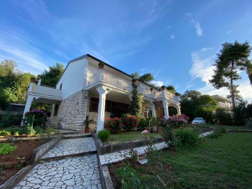 Villa Matohanca 2