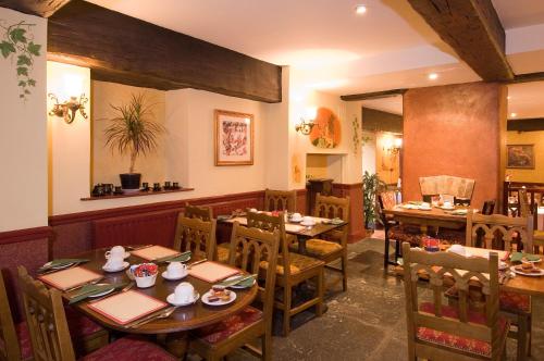 George & Pilgrims Hotel - 레스토랑