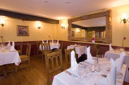 George & Pilgrims Hotel - 레스토랑