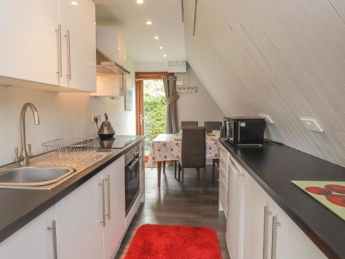 Sunshine Chalet (No 85) - image 6