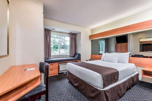 Microtel Inn & Suites by Wyndham Bethel/Danbury