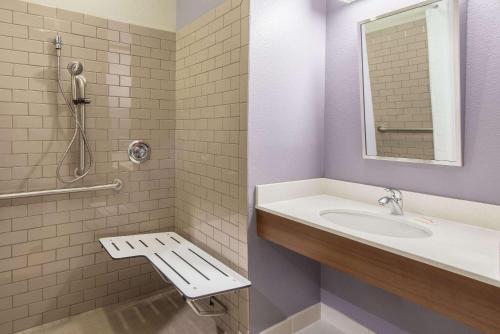 Microtel Inn & Suites by Wyndham Cadiz in Cadiz, USA