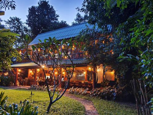 Restaurant, Our Jungle House in Near Center