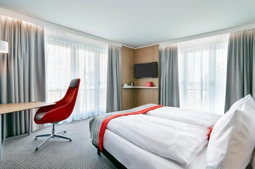 Holiday Inn Express - Berlin - Alexanderplatz an IHG Hotel - image 9