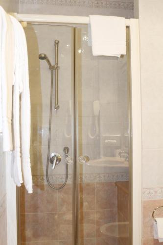 Hotel Pace Helvezia - image 11