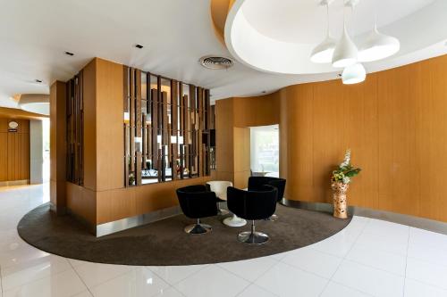 Royal Delight Hotel - image 7