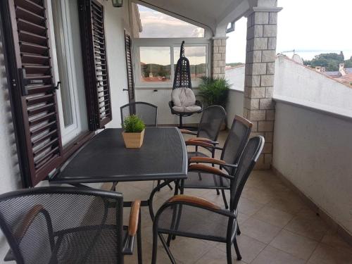Apartment - Split Level