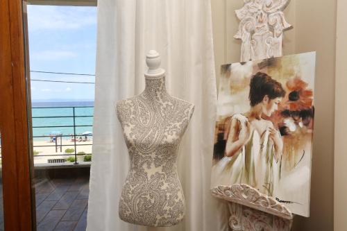 Villa Mare Blu - Beachfront Panoramic View Garden - image 2