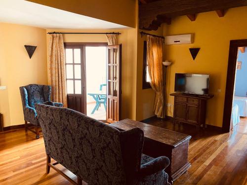 Apartment with Terrace image 4