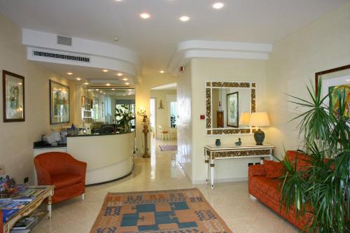Hotel Helios - main image