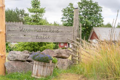 Uue-Hallikivi Talu