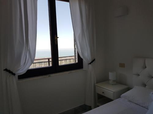 Comfort Double Room with Sea View and Balcony