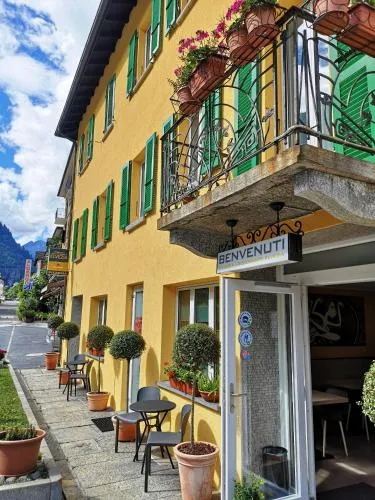 Hotel Elvezia - Self Check-in in Lavorgo, Schweiz