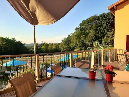 Le Grand Noyer - Accommodation - Ambronay