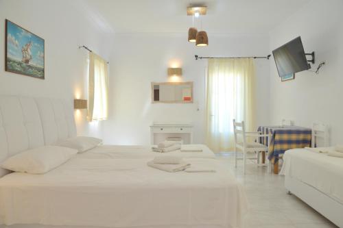 Hotel Apartments Giannis in Milos Island