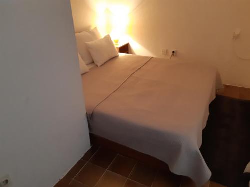 Studio Apartment image 9