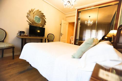 Hostal Goya Suites