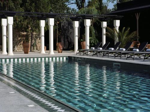 مسبح, Esquisse Design Hotel in تيلافي