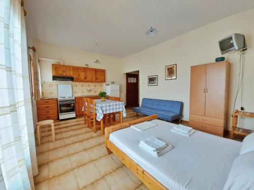  Seaview- 2 Space - selfcatering Apartment - Helen No 3 in Xiropigado