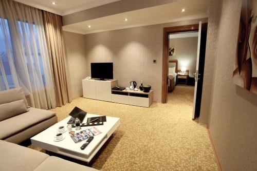 Pietra Hotel