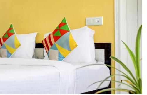 NUAB House - Near Fortis, MAX, MEDANTA, Paras Hospitals and HUDA Metro