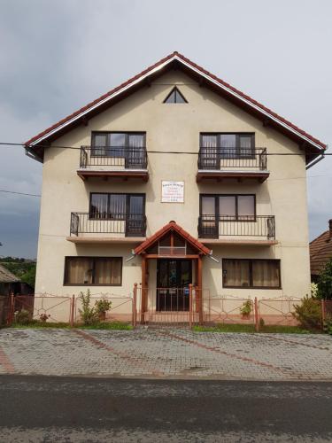 Accommodation in Comuna Tureni