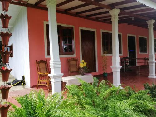 مدخل, Sandew Residence in تانجالا