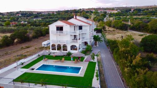  Apartmani Viktorija in Vrana