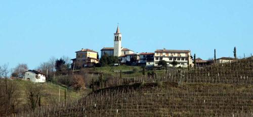 Alla Torre Antica in Dolegna Del Collio