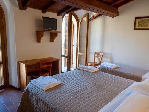 Triple Room with Mountain View