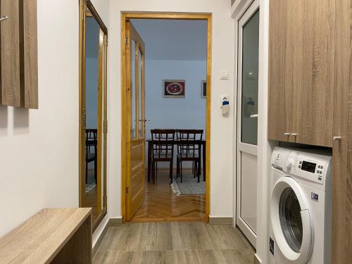 Home away - Chic and Cozy Apartment