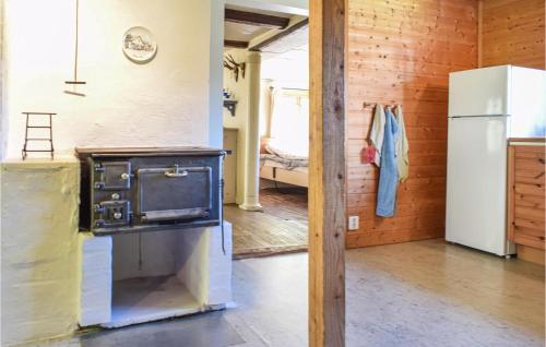 주방, 3 Bedroom Cozy Home In Jämshög (3 Bedroom Cozy Home In Jamshog) in 옘스회그