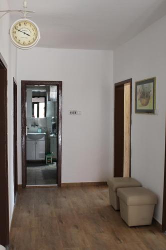 M apartment - image 9