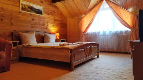 Standard Double Room image 4