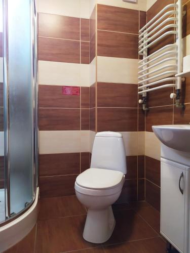Double Room with Balcony image 4