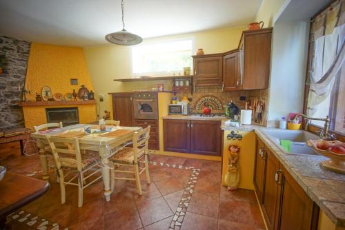 köök, La baia d'acquadolce in Gozzano