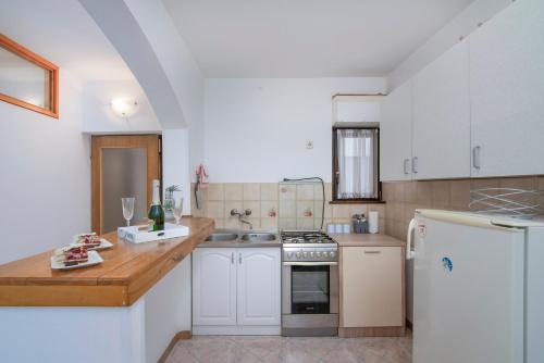 Two-Bedroom Apartment image 4