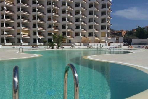 Large studio apartment with lovely terrace and wifi