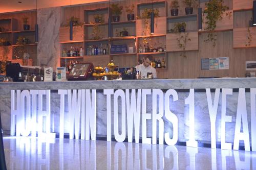 Twin Towers Hotel City & Beach Resort - image 3