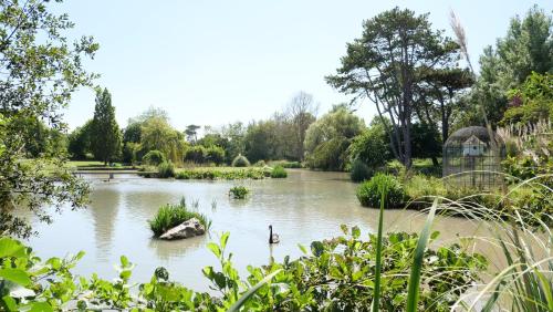 Chateau Cote de Nacre