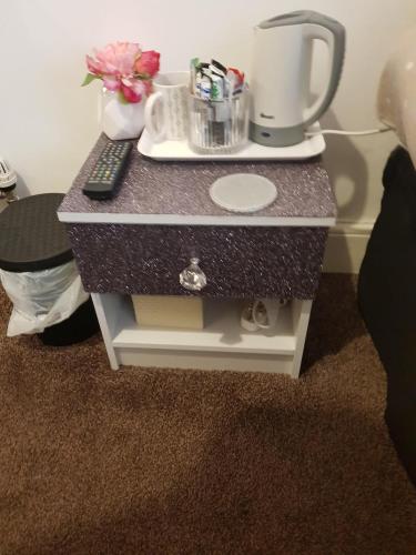 Single Room with Shower room in Mayfair Hotel