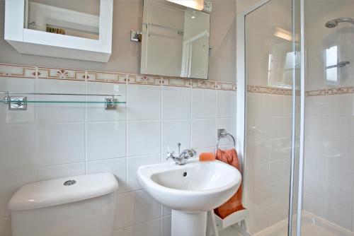 Cregoes Mylor - Bungalow - Riverview - Free Parking & WiFi - Pet friendly - image 4