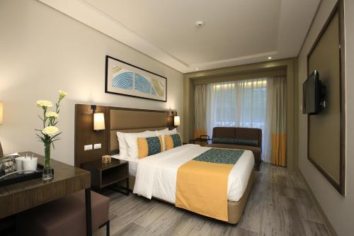 Executive Suite image 5